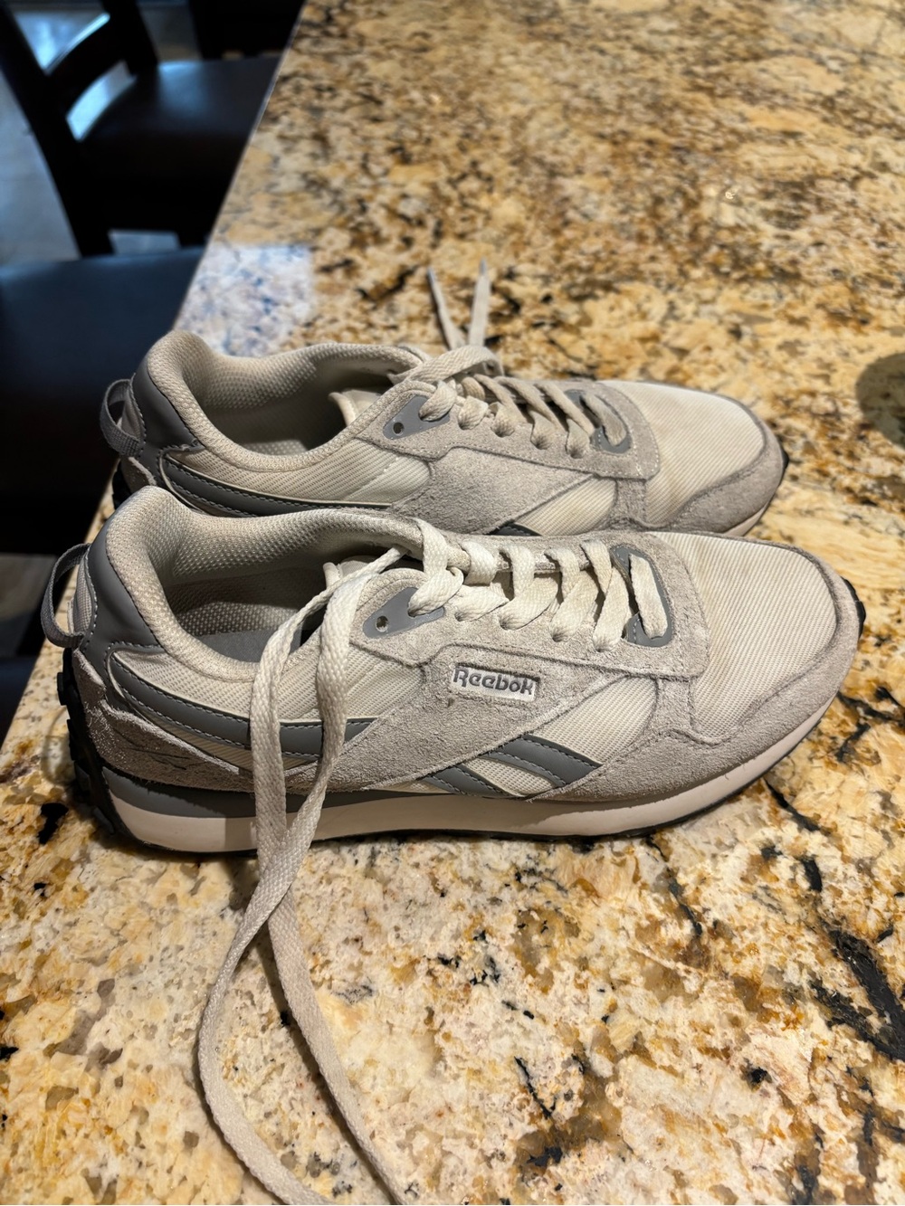 Reebok Womens Sneakers 7.5
